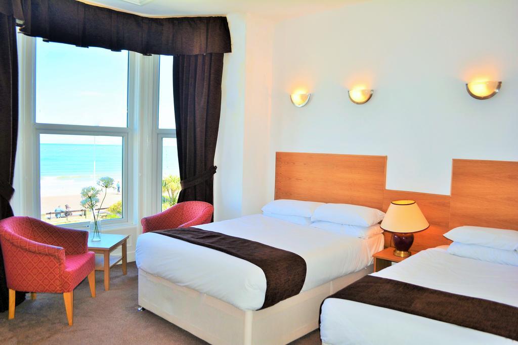 Four Saints Brig Y Don Hotel Llandudno Room photo